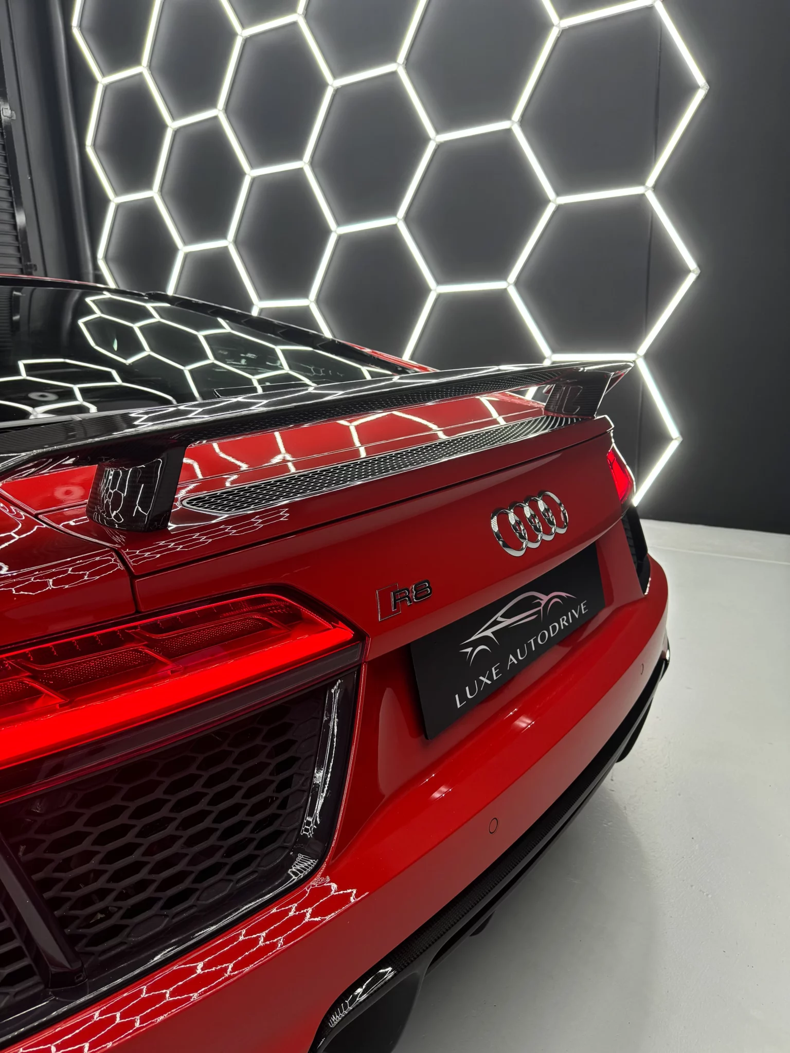 audi-r8-luxe-autodrive-10