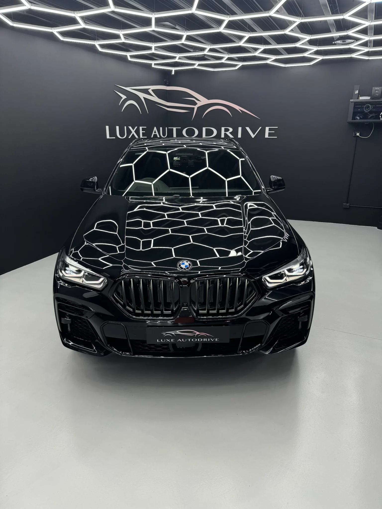 bmw-x6-luxe-autodrive-01