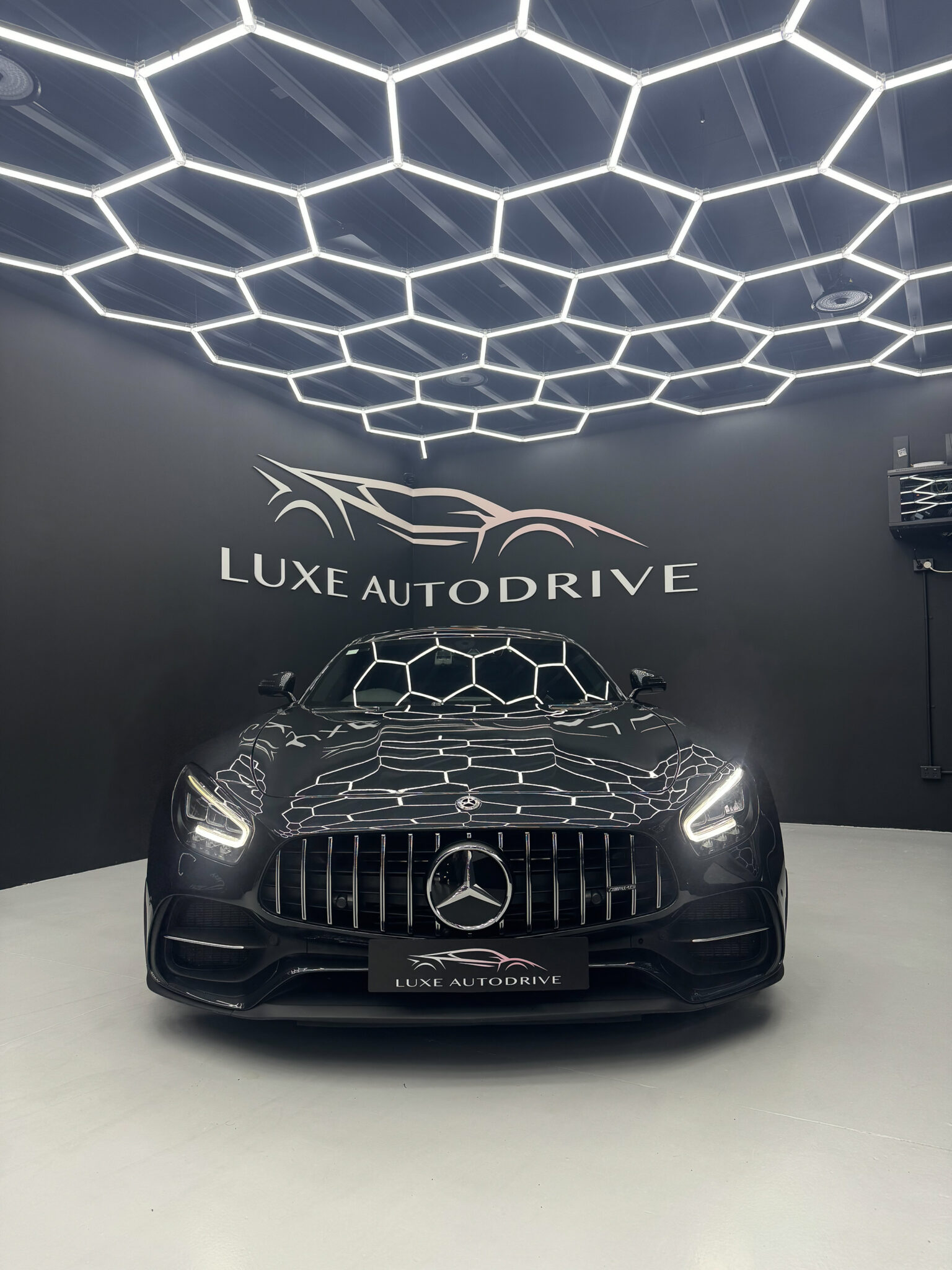 mercedes-amg-gtc-luxe-autodrive-01