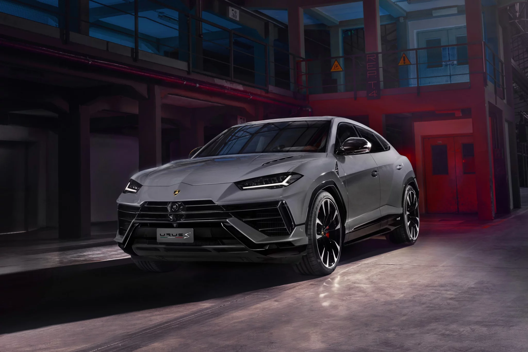 Urus-S-Gray-luxe-autodrive-sydney-01