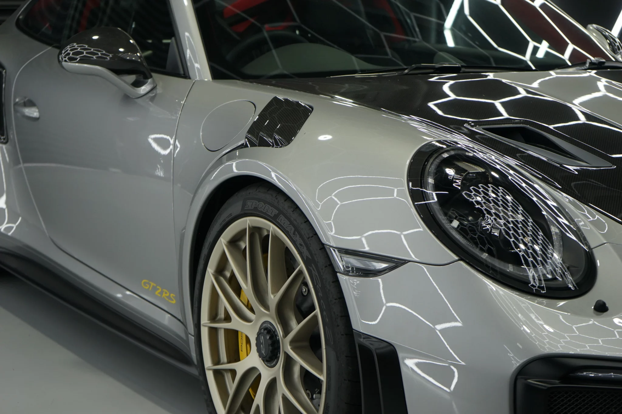 gt2rs-white-autodrive-sydney-40