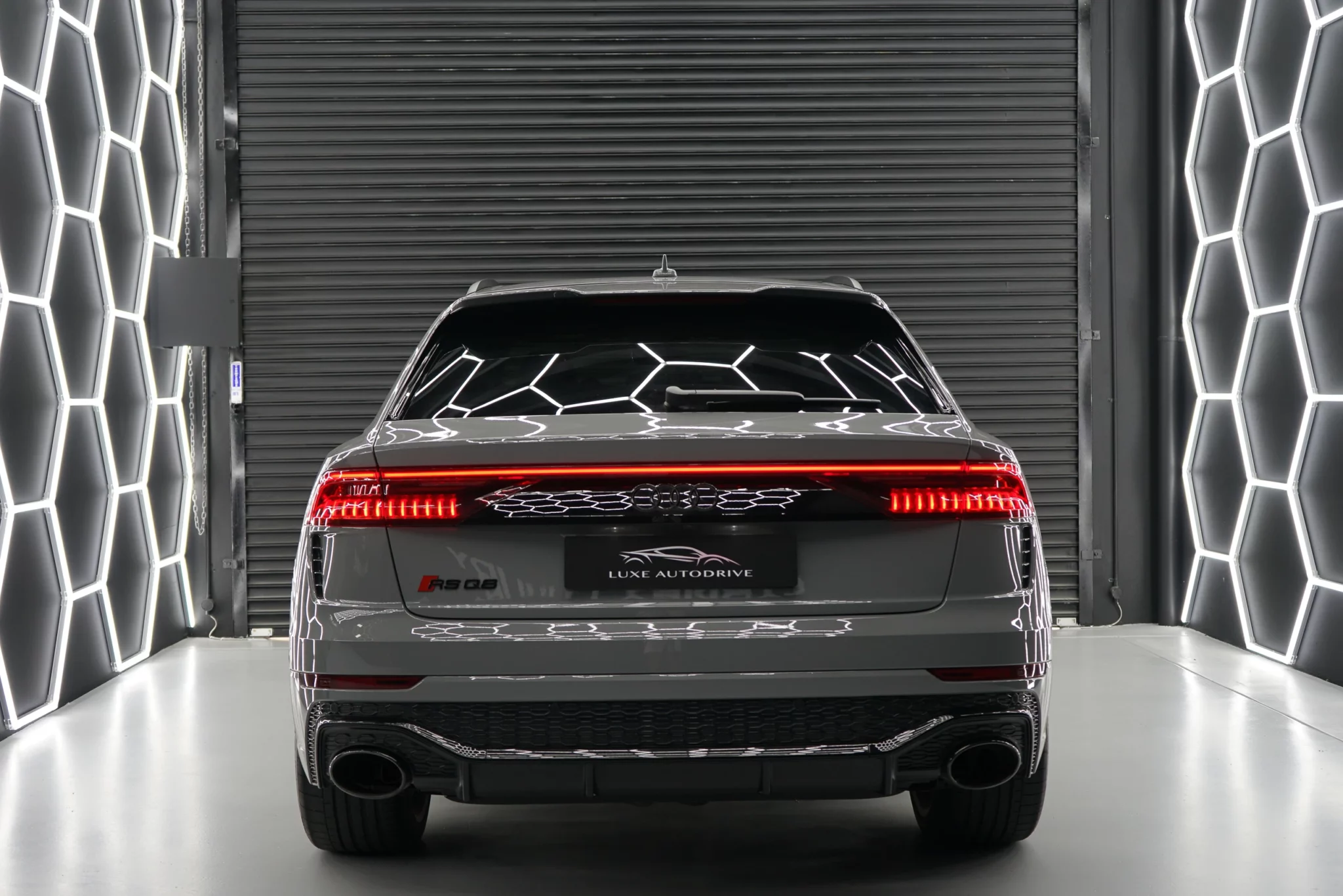 Audi-RSQ8-sydney-rental-04