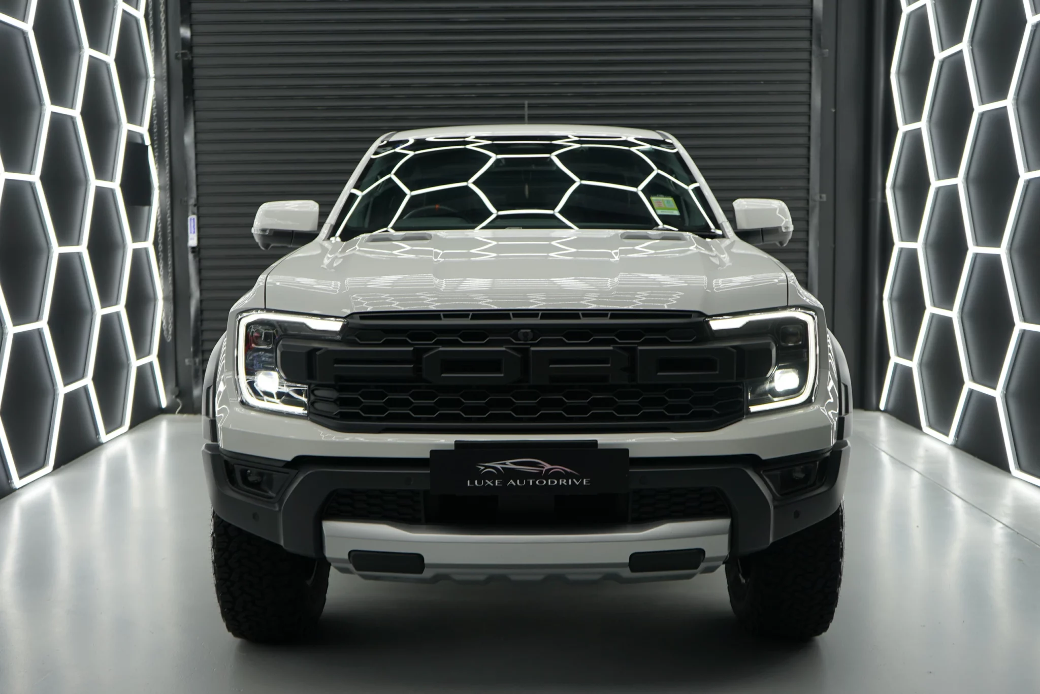 Ford-Raptor-01